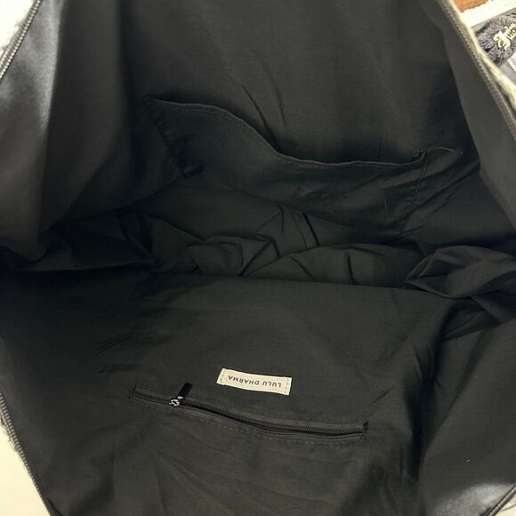 NWT Lulu Dharma Gray Houndstooth Weekender Overnight Crossbody Travel Tote - Picture 12 of 12